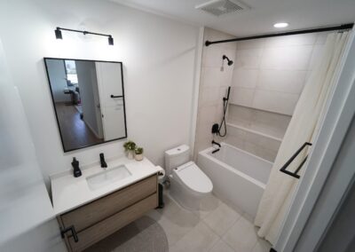 West Loop Bathroom Remodel – Adams St